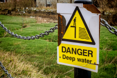 Deep Water, Hull